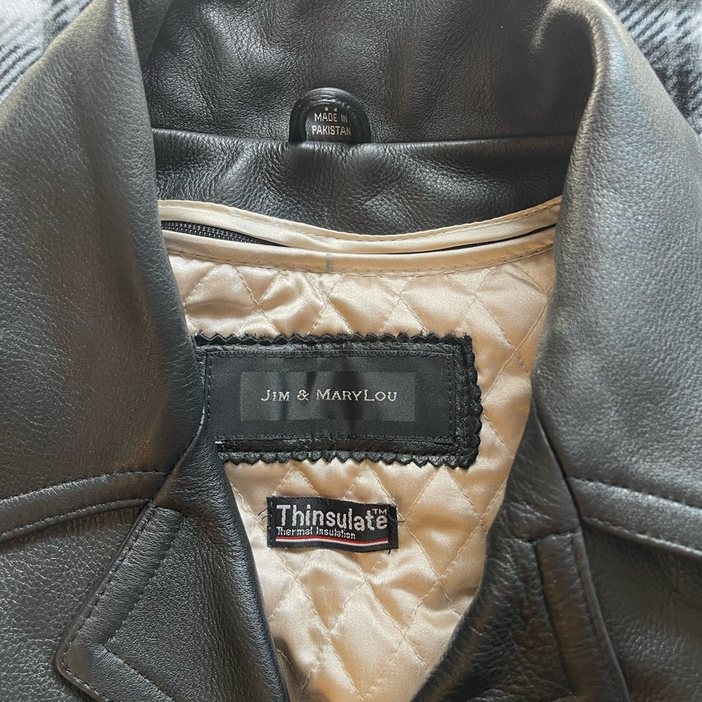 “Jim & MaryLou” Men’s Medium Black Leather Jacket with 3M THINSULATE INSULATION
